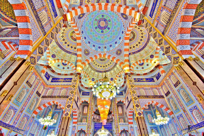 Мечеть Джалиль Хаят плафон